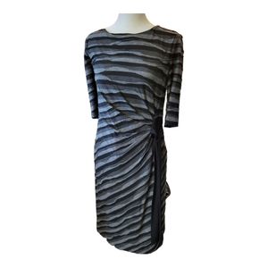 Connected apparel body flattering dress nwt size 10